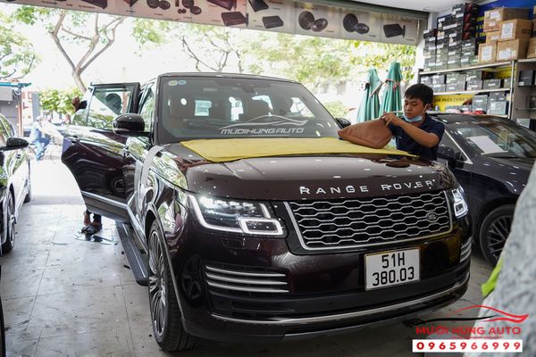 Dán Phim Cách Nhiệt Ceramic Hồng Ngoại Xe Range Rover 2020
