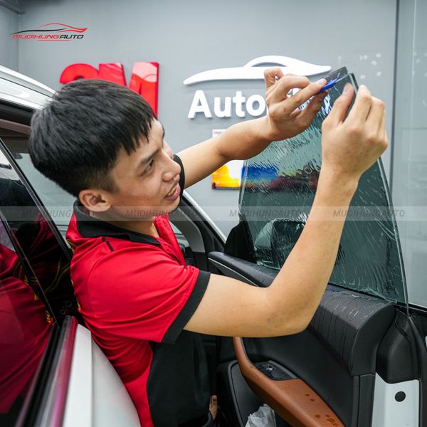 Dán Phim Cách Nhiệt 3M Ô Tô Audi Q8