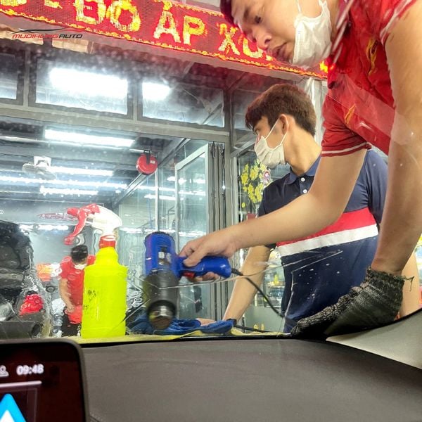 Dán Phim Cách Nhiệt 3M Ô Tô BMW 520i