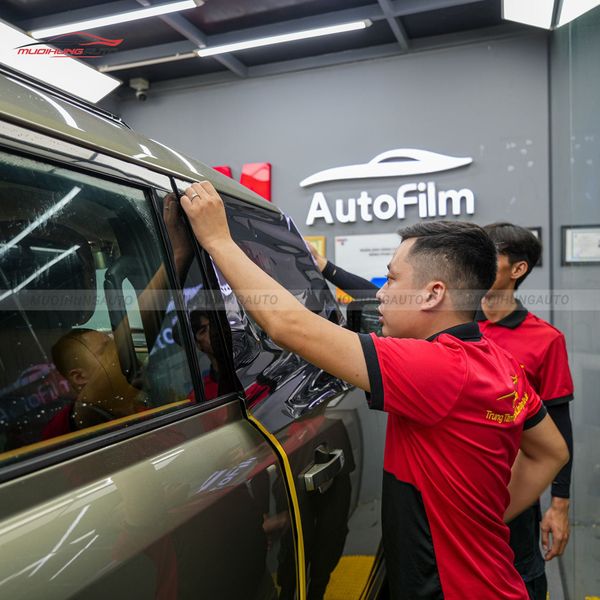 Dán Phim Cách Nhiệt 3M Ô Tô Land Rover Defender 2023