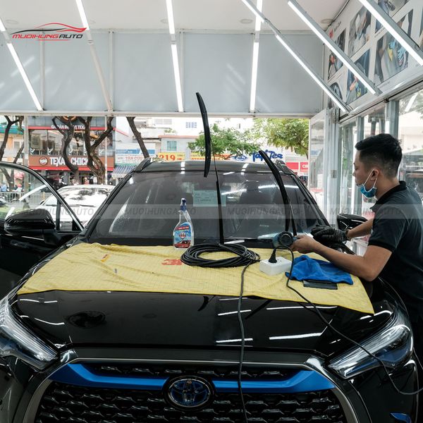 Dán Phim Cách Nhiệt 3M Ô Tô Toyota Corolla Cross Hybrid