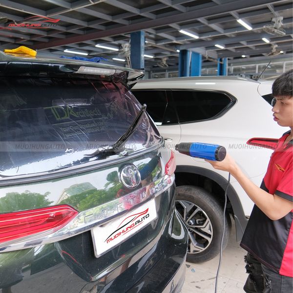 Dán Phim Cách Nhiệt 3M Ô Tô Toyota Fortuner