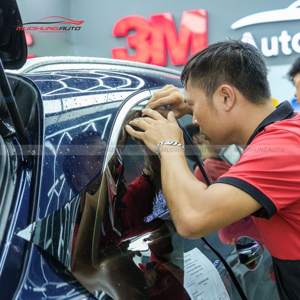 Dán Phim Cách Nhiệt 3M Ô Tô Mercedes GLC 200