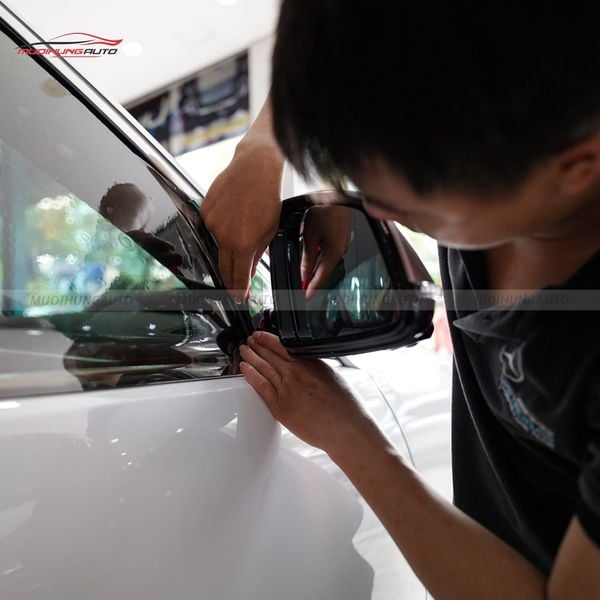 Dán Phim Cách Nhiệt 3M Ô Tô Vinfast President V8