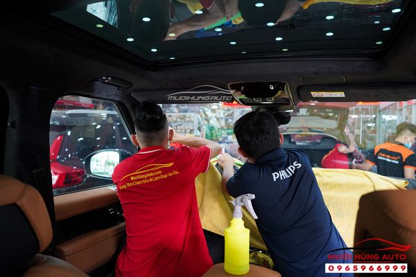 Dán Phim Cách Nhiệt Ceramic Hồng Ngoại Xe Range Rover 2020