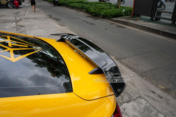 Phụ Kiện Đuôi Cá Có Đèn Cao Cấp Cho Xe MG5