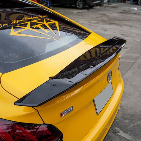 Phụ Kiện Đuôi Cá Có Đèn Cao Cấp Cho Xe MG5