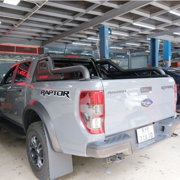 Phụ Kiện Nắp Thùng Cuộn Xe Ford Ranger Raptor