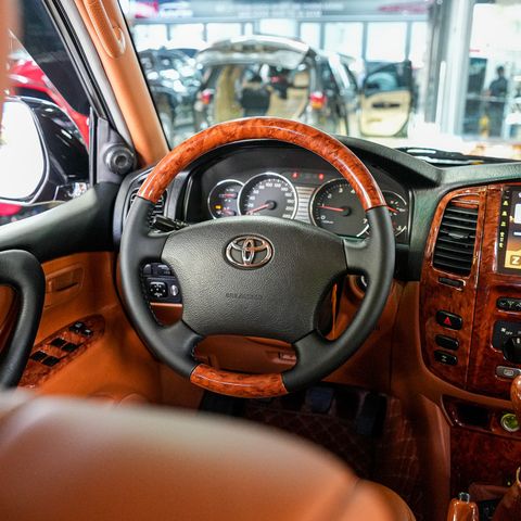 May Da Vô Lăng Cao Cấp Cho Xe Toyota Land Cruiser GXR 2005 Cực Chất
