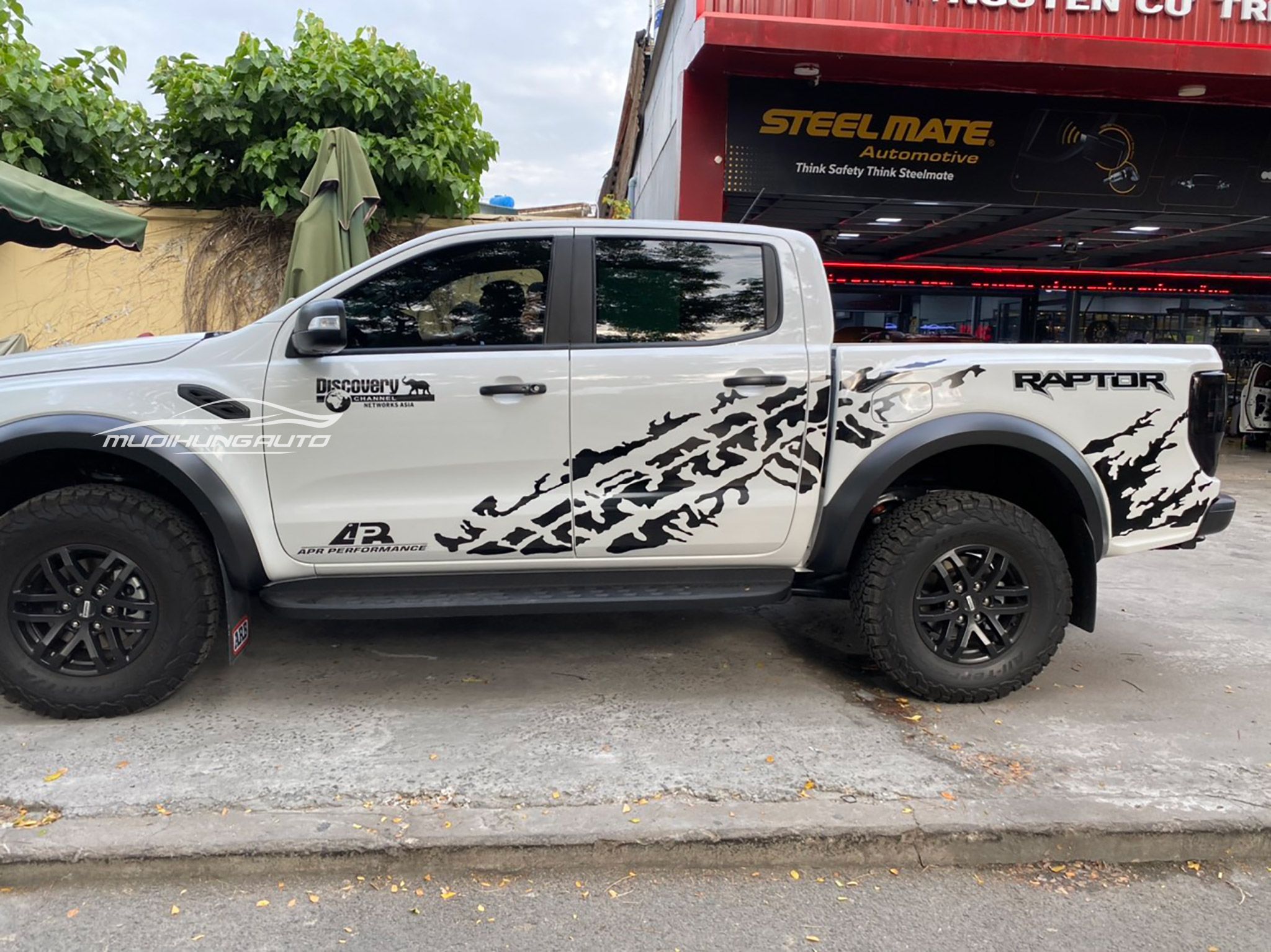 Dán Tem Decal Thể Thao Cao Cấp Cho Xe Ford Ranger Raptor - Mười Hùng Auto