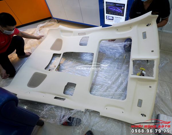 Độ Đèn LED Trần Sao Rơi Cho Xe Lexus LS460L Chuyên Nghiệp