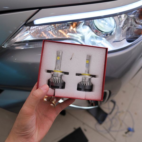 Thay Bóng LED Pha Xe Toyota Fortuner 2019