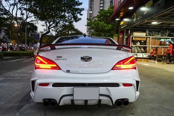 Thay Đèn Hậu Nguyên Cụm Cho Xe Hyundai Genesis 2008 - 2013