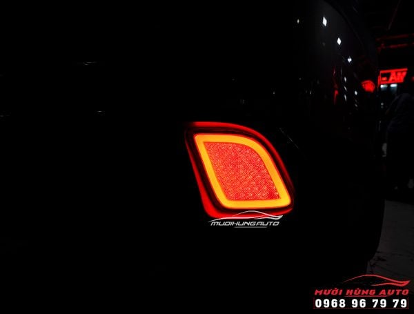 Thay Đèn Hậu Nguyên Cụm Và Độ LED Gầm Sau Cho Toyota Highlander Tại TPHCM