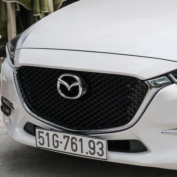 Thay Mặt Ga Lăng Zin Theo Xe Mazda 3 Màu Trắng 2019 - 2020