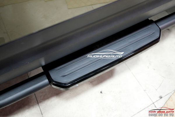 Lắp Bệ Bước Chân Cho Xe Defender 2 Cửa