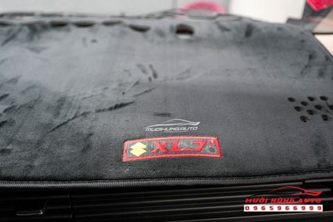 Trải Thảm Taplo Cao Cấp Cho Xe Suzuki XL7 2022
