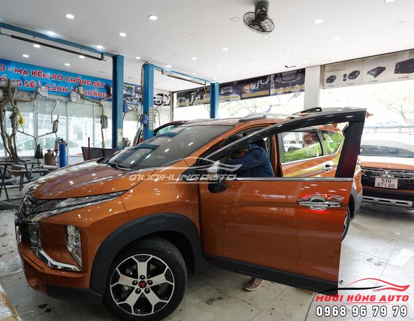 Bọc Trần Da Màu Kem Xe Mitsubishi Xpander