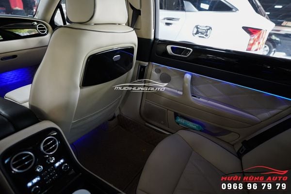 Nâng Cấp Option LED Nội Thất Đổi Màu Sang Chảnh Cho Xe Bentley