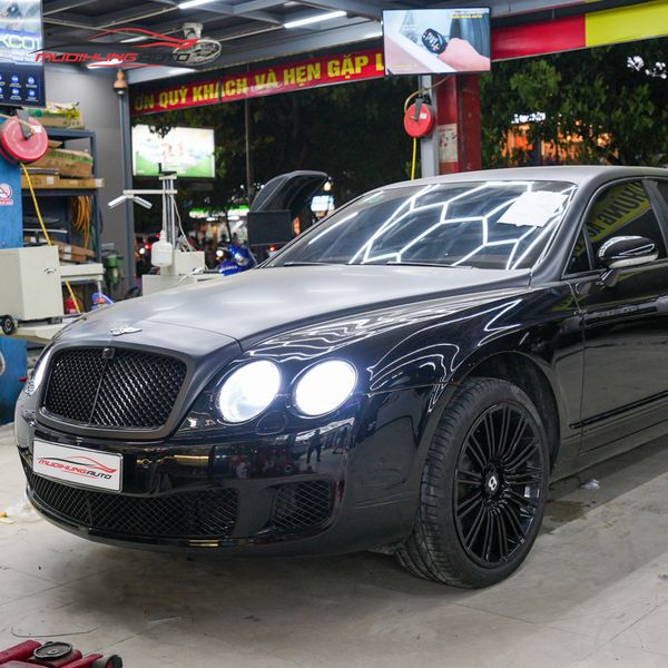 Tráng Lốp Chống Đinh Cho Xe Bentley 2009