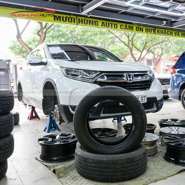 Tráng Lốp Chống Đinh Cho Xe Honda CRV 2018