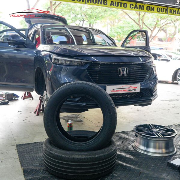 Tráng Lốp Chống Đinh Cho Xe Honda HRV 2023