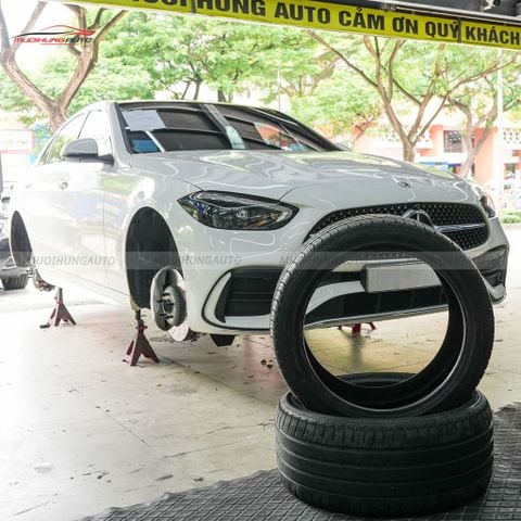 Tráng lốp chống đinh cho xe Mercedes C300 2023