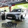 Tráng Lốp Chống Đinh Cho Xe Toyota Corolla Cross 2021