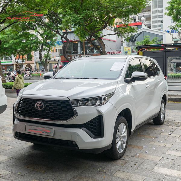 Tráng Lốp Chống Đinh Cho Xe Toyota Innova Cross 2024
