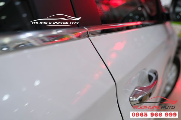 Viền khung kính Hyundai Accent 2019