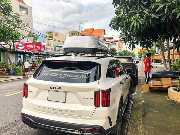 Lắp Cốp Nóc Phi Thuyền Cao Cấp Cho Xe Kia Sorento