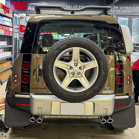 Độ Đuôi Pô Đôi Inox Cho Xe Land Rover Defender 2020 - 2022