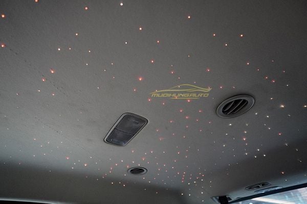 Xe Kia Carnival 2022 Độ Led Trần Sao Rơi Cao Cấp