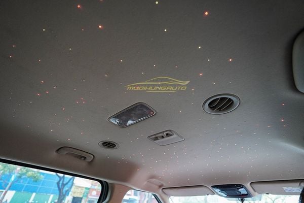 Xe Kia Carnival 2022 Độ Led Trần Sao Rơi Cao Cấp