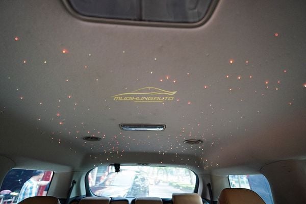 Xe Kia Carnival 2022 Độ Led Trần Sao Rơi Cao Cấp