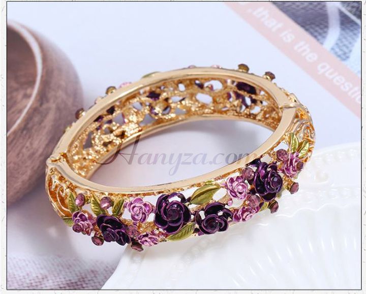 Vòng tay hoa hồng chạm rỗng