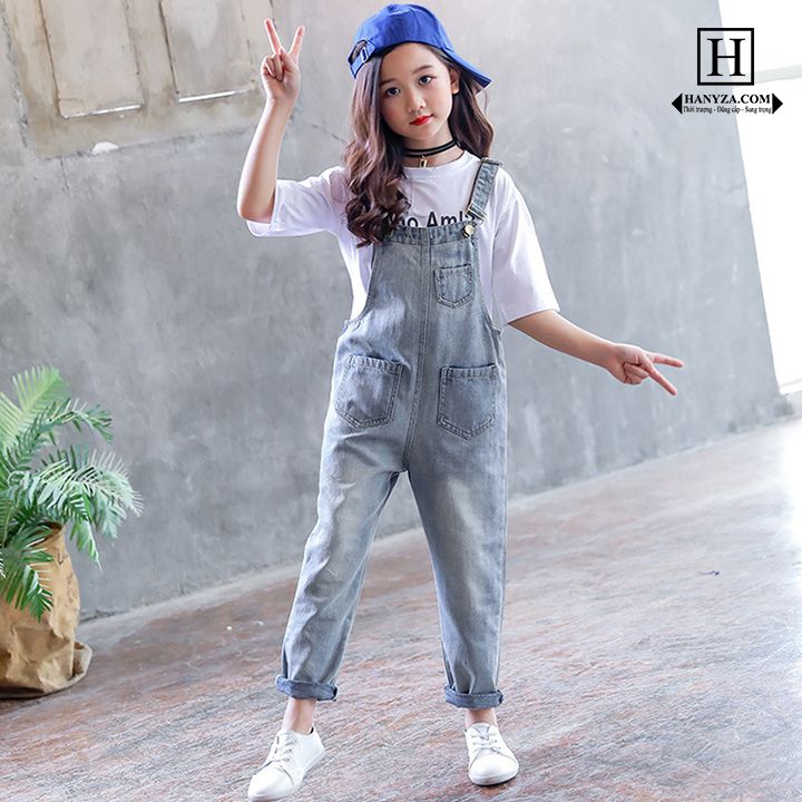 Bộ quần yếm bé gái phối 3 túi ngang