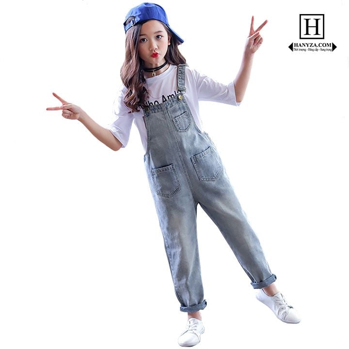 Bộ quần yếm bé gái phối 3 túi ngang