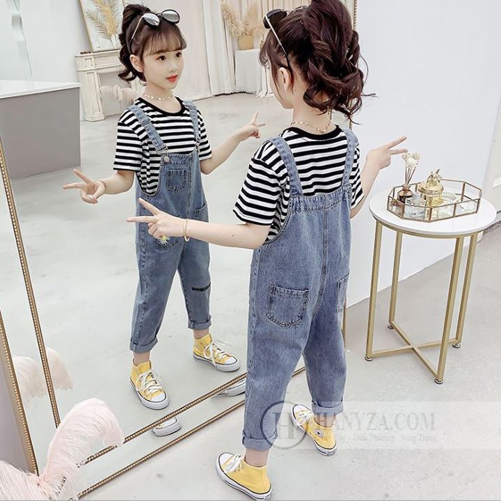 Bộ quần yếm denim phối áo kẻ bé gái 3-14 tuổi