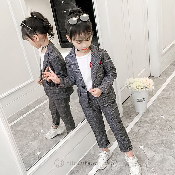 Bộ vest bé gái kẻ caro phong cách Hàn Quốc
