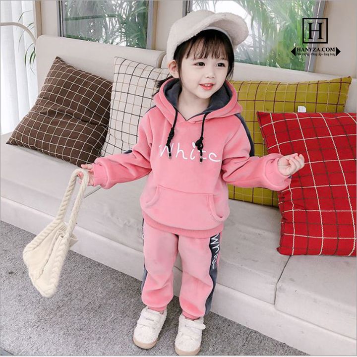 Bộ quần áo nhung mùa đông bé gái 2 mảnh 2361-D901