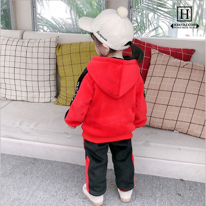 Bộ quần áo nhung mùa đông bé gái 2 mảnh 2361-D901