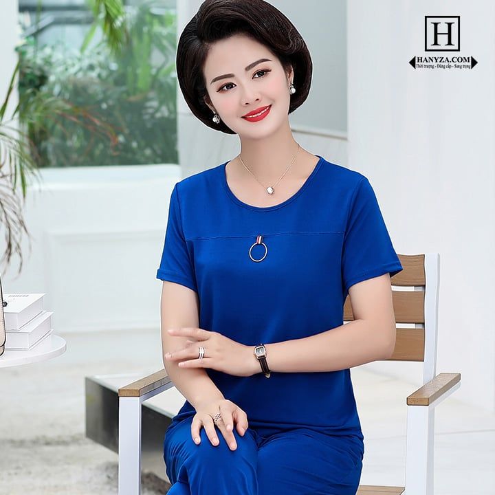 Bộ trung niên nữ 2 mảnh cổ tròn họa tiết trơn