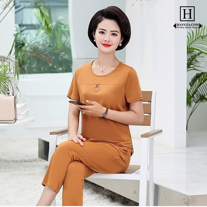 Bộ trung niên nữ 2 mảnh cổ tròn họa tiết trơn