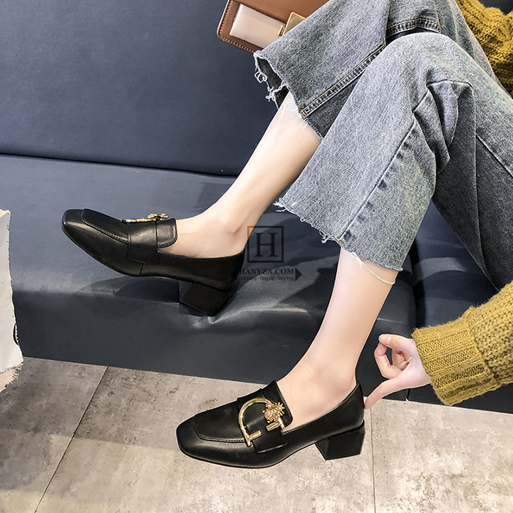 Giày lười nữ cao gót khóa chữ D