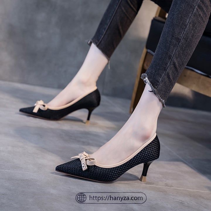 Giày cao gót nữ mũi nhọn dập vân đan