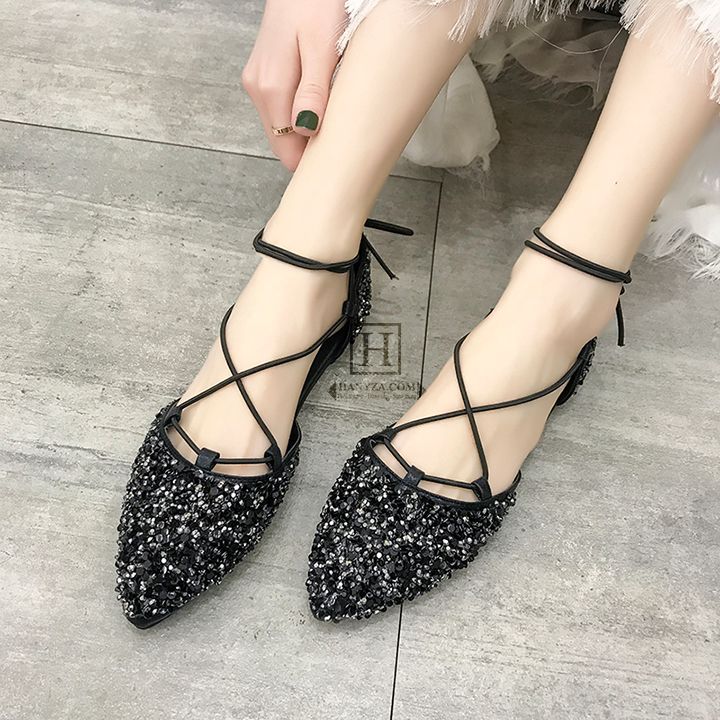 Sandal nữ đế bệt quai chéo mũi nhọn