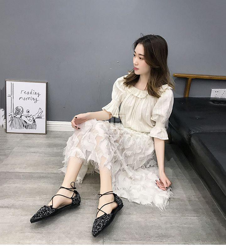 Sandal nữ đế bệt quai chéo mũi nhọn