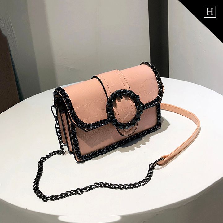 Túi Messenger nữ khóa tròn đính đá viền xích