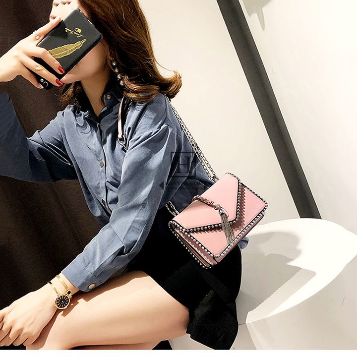 Túi Messenger nữ viền đính hạt cườm